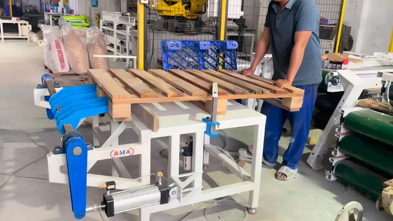 MÁY THÁO NAN PALLET AMA-MTNP