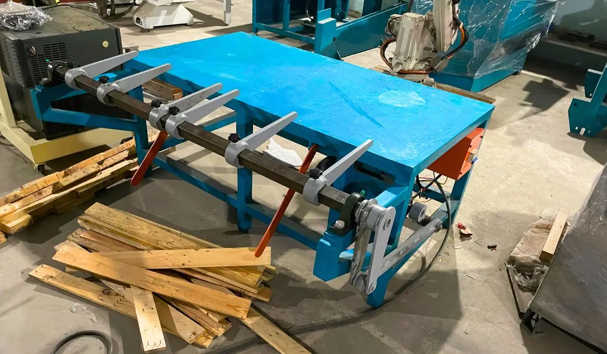 Báo giá máy chế biến gỗ công nghiệp - Máy tháo nan Pallet