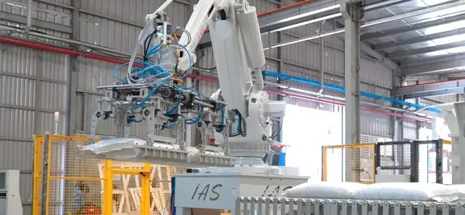 Tay kẹp bao (bag gripper) trong nhà máy sản xuất
