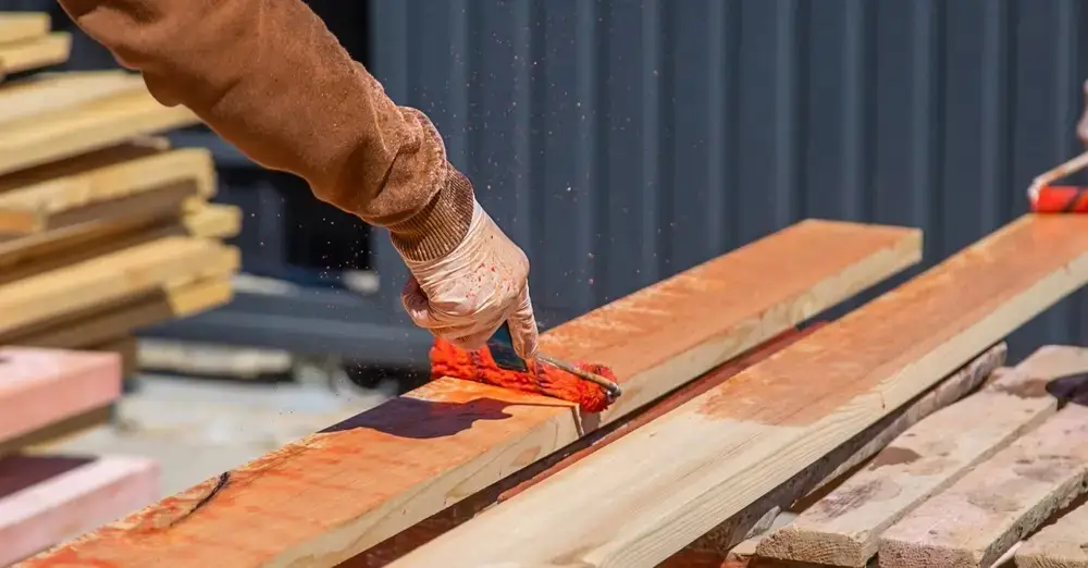 Công đoạn tẩm hóa chất bảo quản