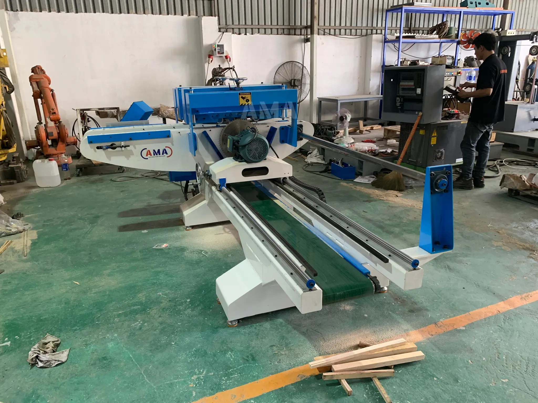 Giải pháp tiết kiệm điện cho xưởng pallet