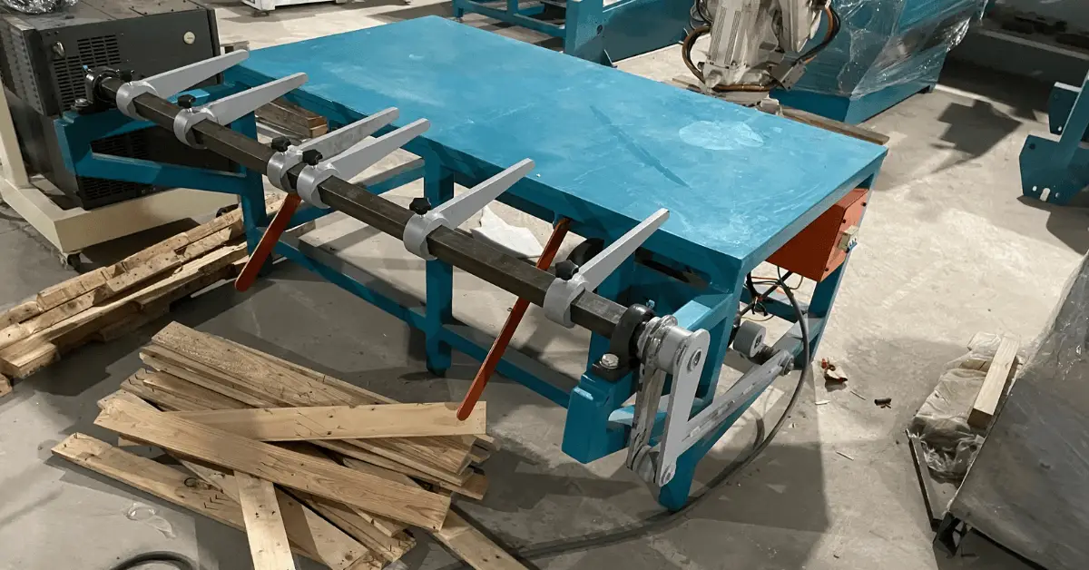 Sử dụng máy tháo nan pallet gỗ AMA trong việc tái sử dụng pallet gỗ