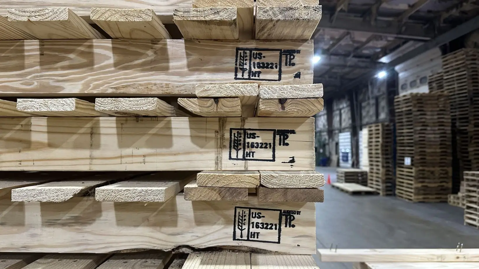 Kinh nghiệm sản xuất và thu mua pallet gỗ cũ