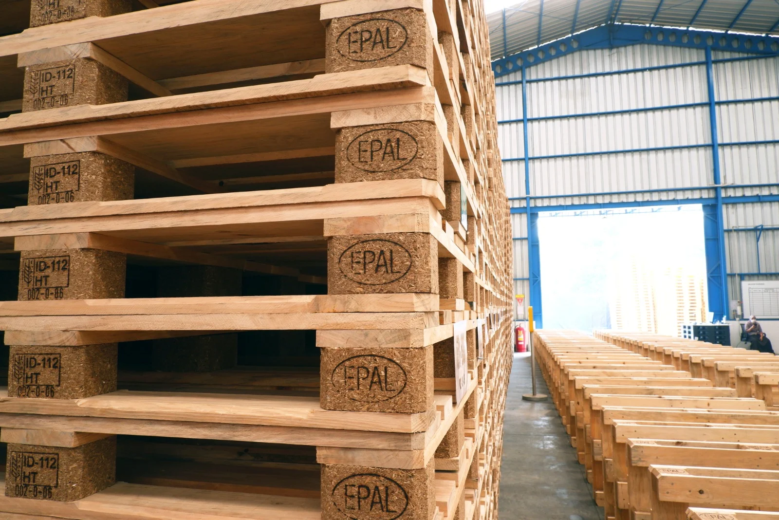 Lắp ráp kỹ thuật và kết cấu vững chắc 