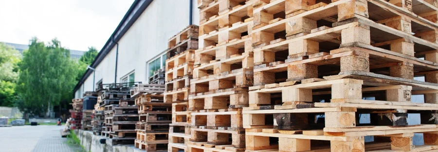 Pallet được thiết kế đúng tiêu chuẩn của xe nâng