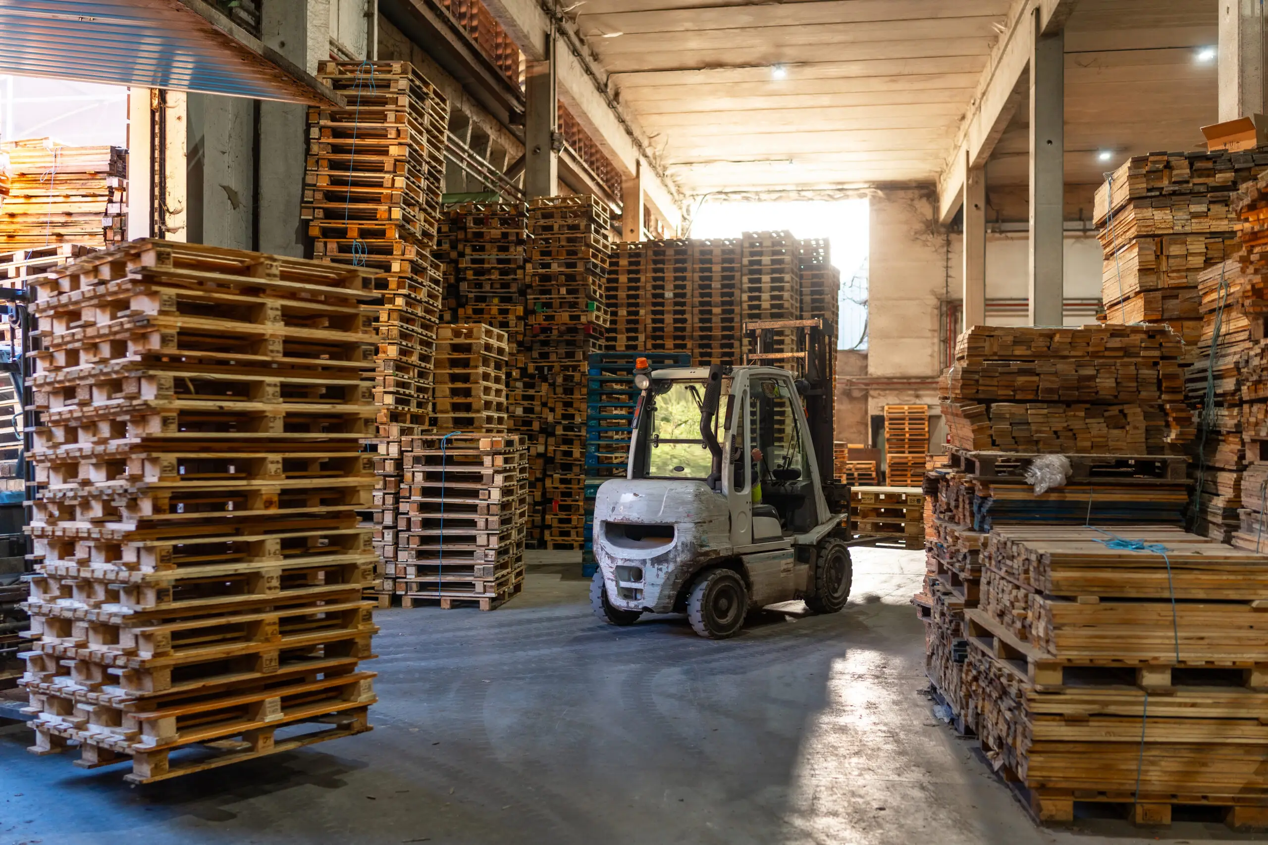 Khả năng chịu tải của pallet gỗ: Tải trọng tĩnh và tải trọng động